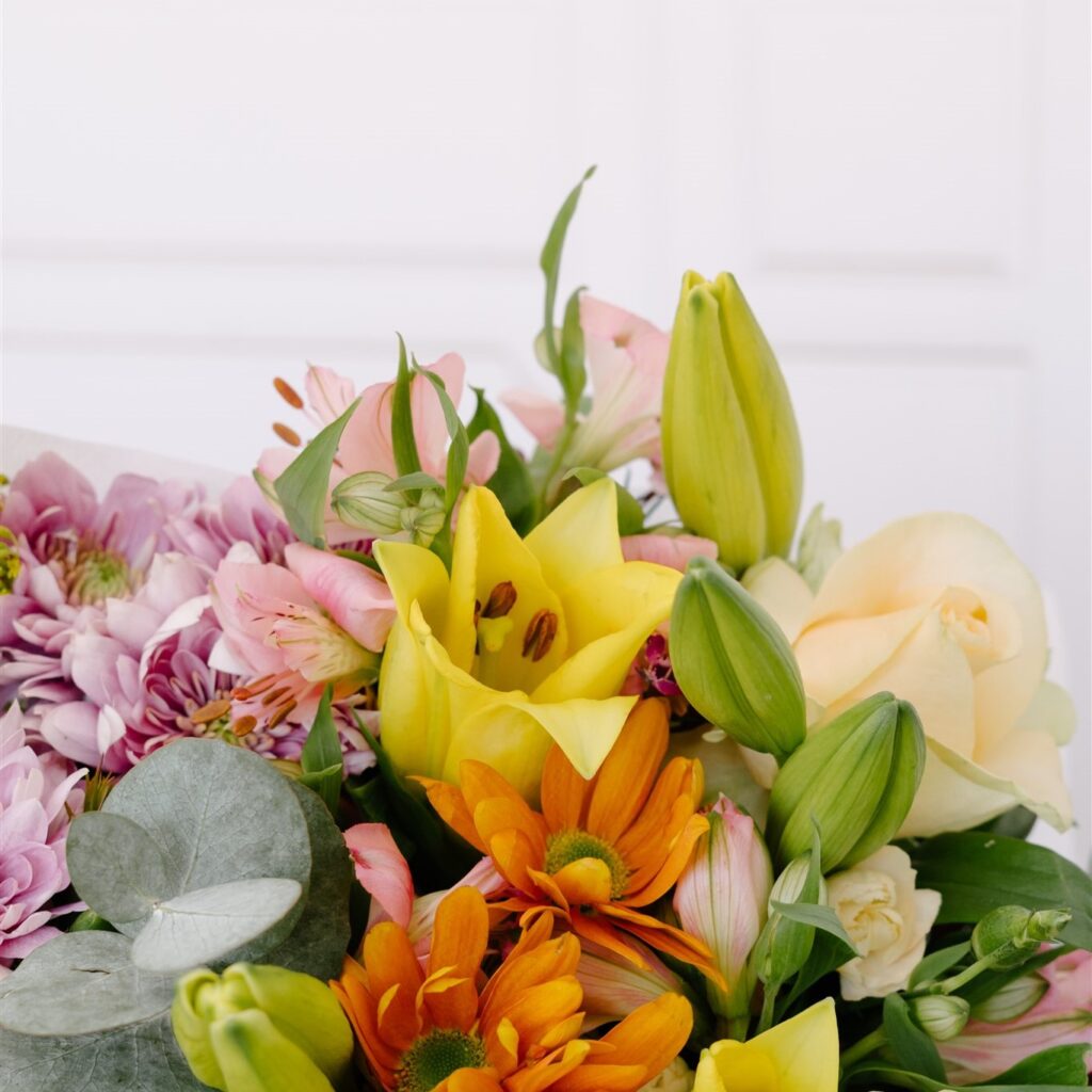 Fresh lily posy perfect for an Easter table from Petal & Post